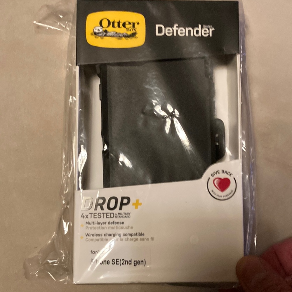 COPY - Otterbox Defender for IPhone SE 2nd Gen.